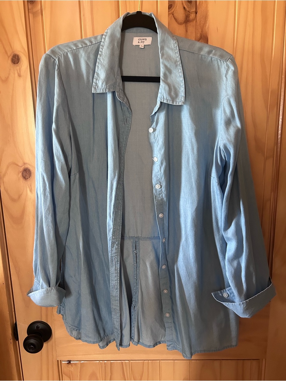 crown & ivy Men’s Light Blue Casual Button-Down Shirt